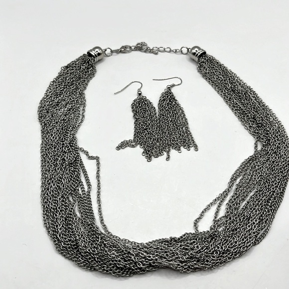 Layered Chain Link Necklace and Earrings Set 24 Multiple Layers of Chains - Picture 8 of 11